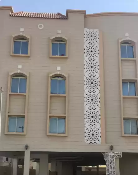 Residential Ready Property 7+ Bedrooms F/F Building  for sale in Doha #7429 - 1  image 